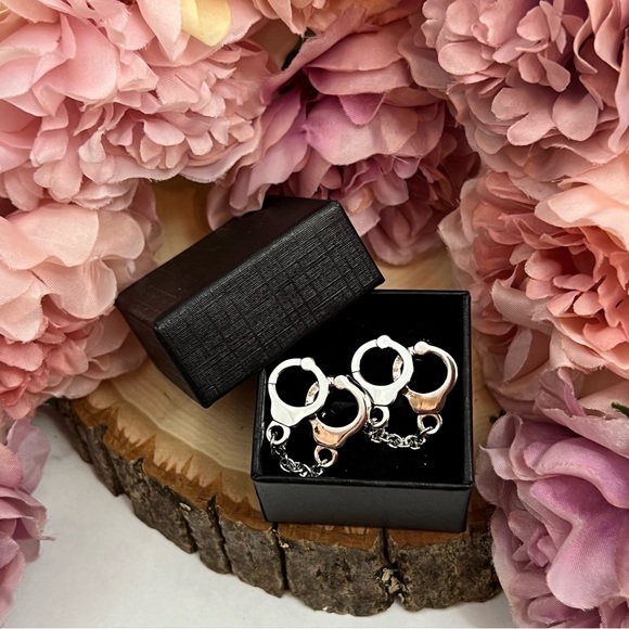 Silver Handcuff Cufflinks with Chain - Picture 12 of 14